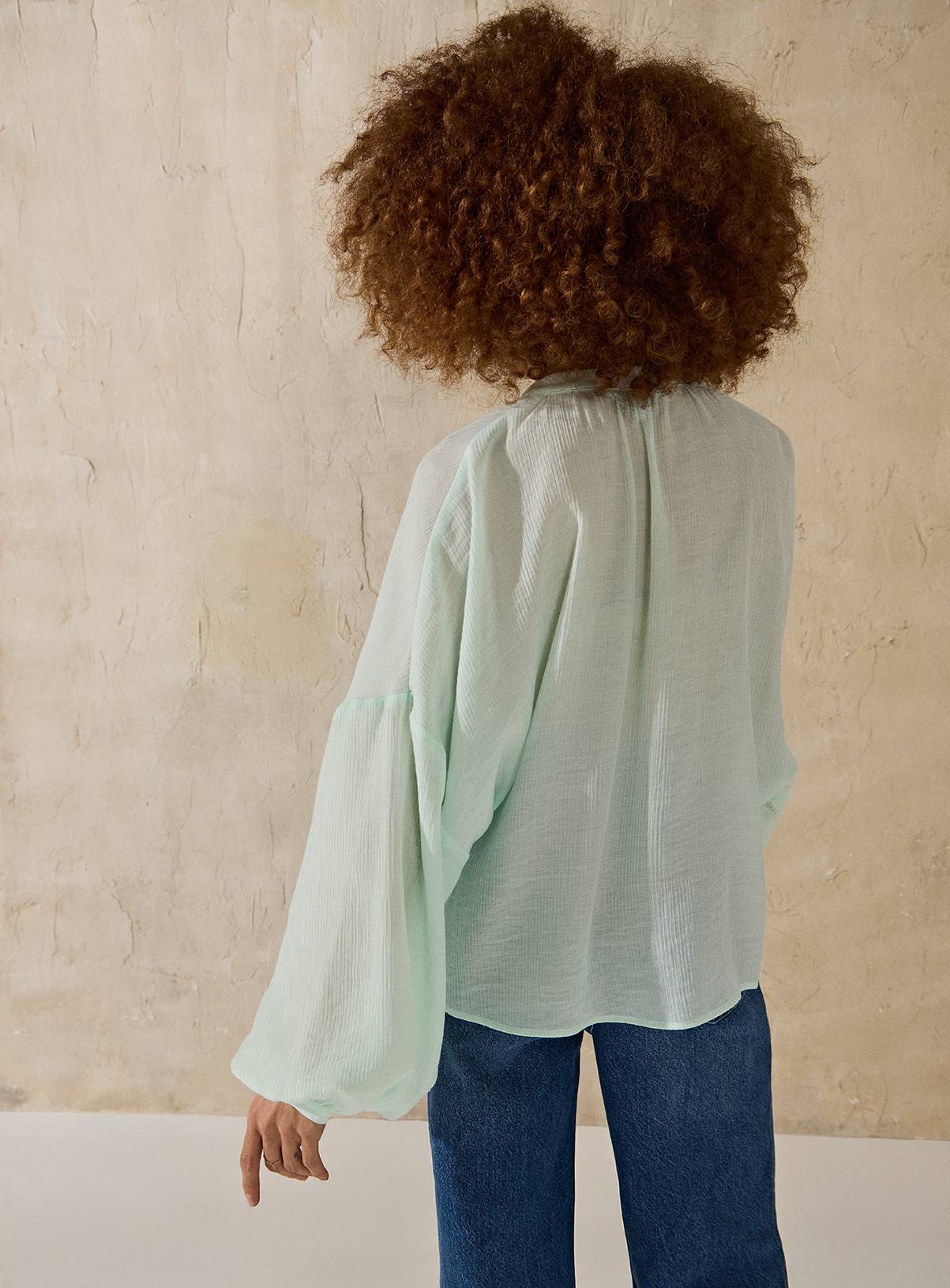 EVERBELLE Pale Green Button Detail Blouse 8 - Image 4